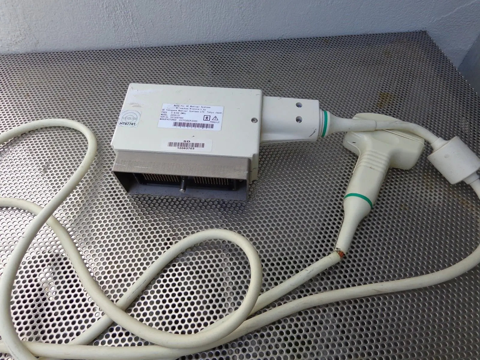 GE Medical System Ultrasound probe 2259151 (Damaged upper cable) C358 DIAGNOSTIC ULTRASOUND MACHINES FOR SALE
