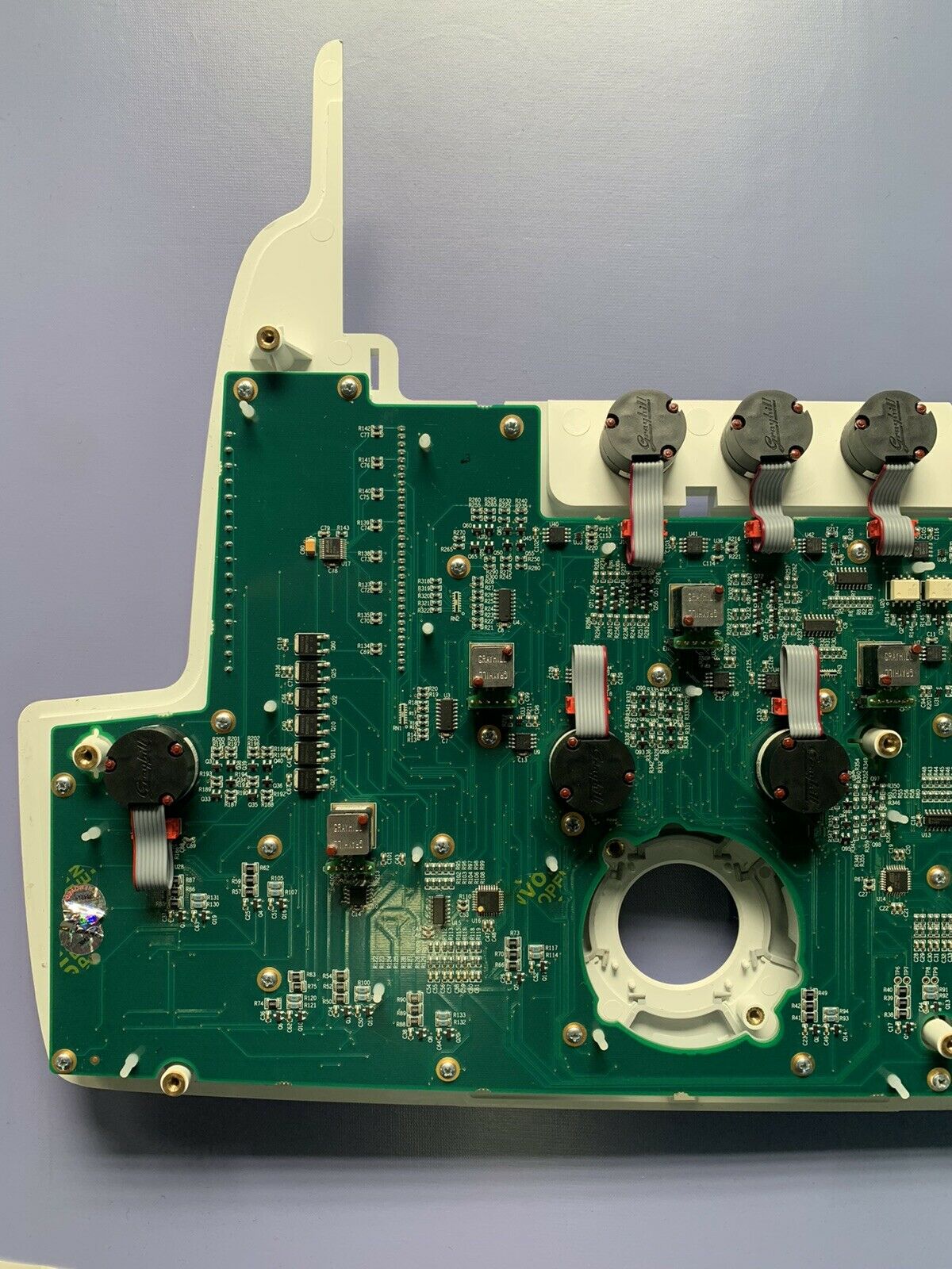 GE LOGIQ E9 ULTRASOUND LOWER OPERATOR USER INTERFACE PANEL P/N: 5207000-72 DIAGNOSTIC ULTRASOUND MACHINES FOR SALE