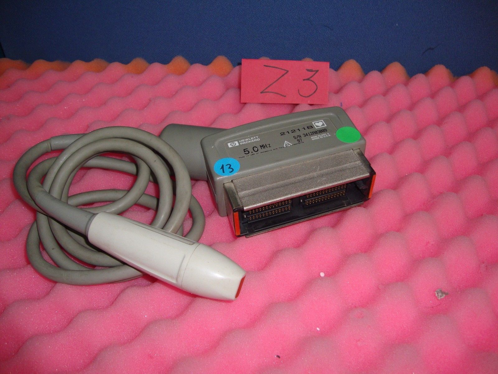 probe head anc connector on pink table