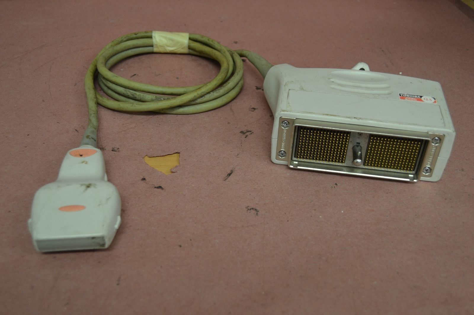 Toshiba Artida PLT-704SBT 11-4.8MHz Linear Ultrasound Transducer Probe J1629 DIAGNOSTIC ULTRASOUND MACHINES FOR SALE