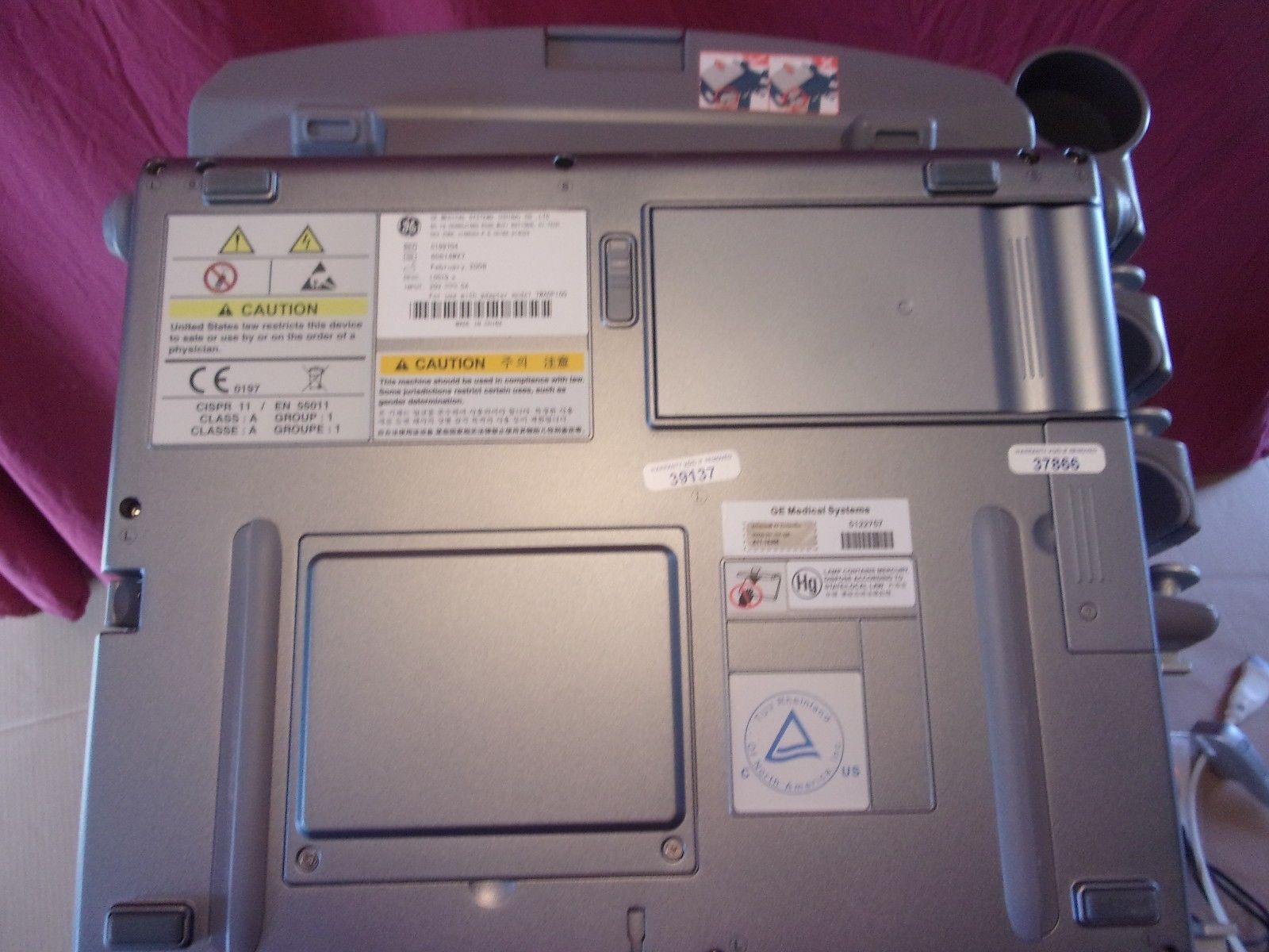 GE LOGIQ E ULTRASOUND With 12L-RS Probe And DOCKING CART DIAGNOSTIC ULTRASOUND MACHINES FOR SALE