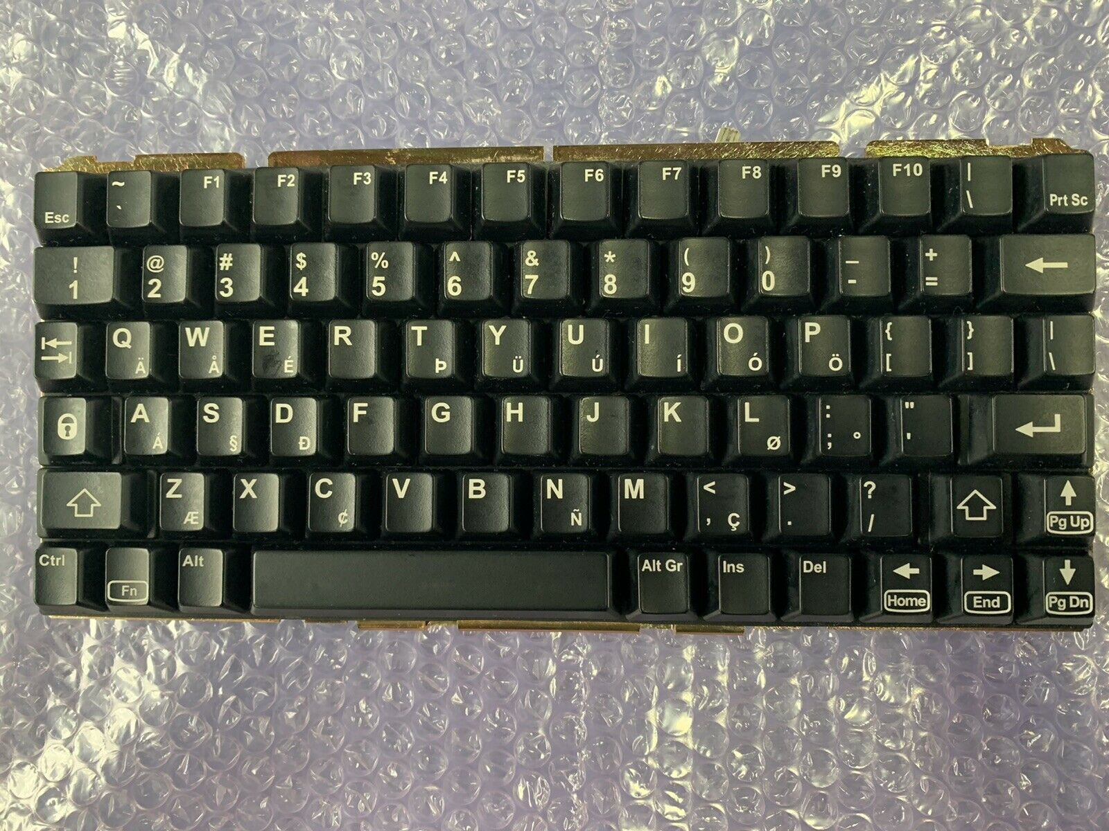 GE Vivid E9 Ultrasound Alphanumeric Keyboard P/N: 066E3201, 9395-00438-007/A DIAGNOSTIC ULTRASOUND MACHINES FOR SALE