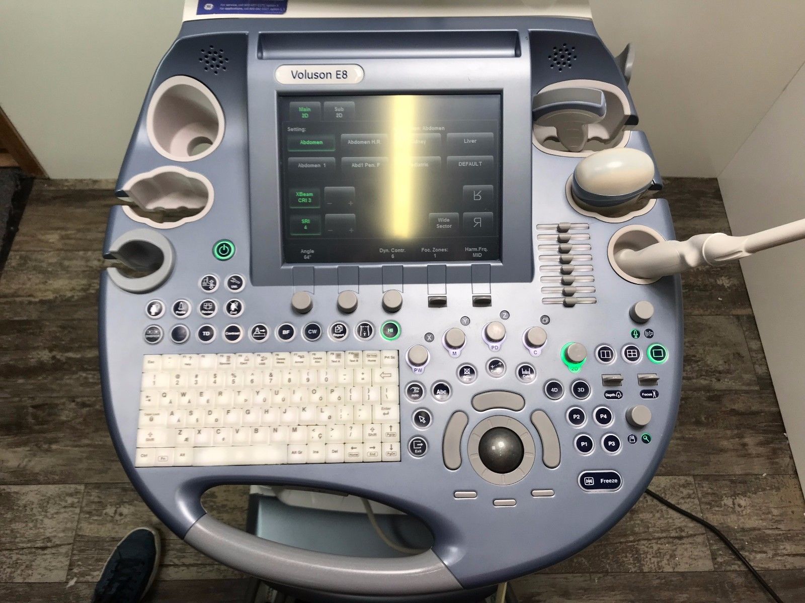 GE VOLUSON E8 BT13 HD LIVE ULTRASOUND WITH RM6C, C1-5D, IC5-9D PROBES DIAGNOSTIC ULTRASOUND MACHINES FOR SALE
