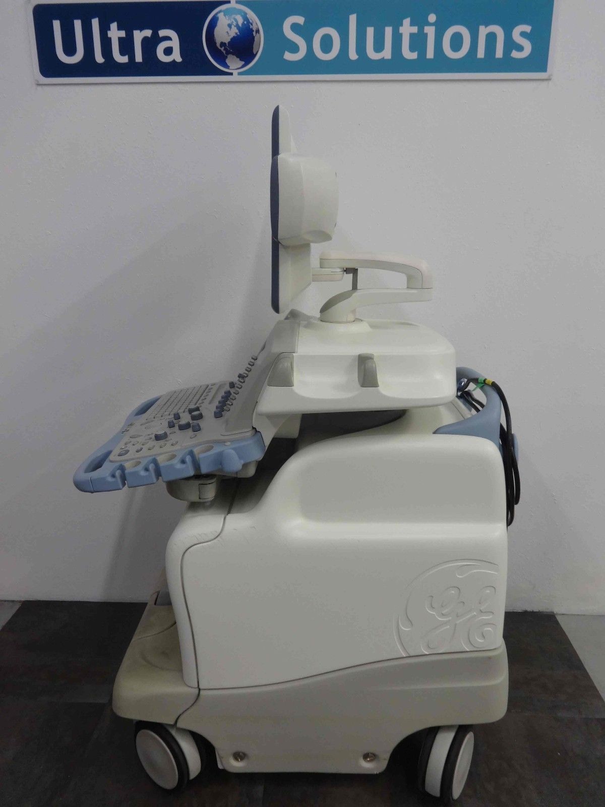 GE Logiq 9 LCD Ultrasound System DIAGNOSTIC ULTRASOUND MACHINES FOR SALE