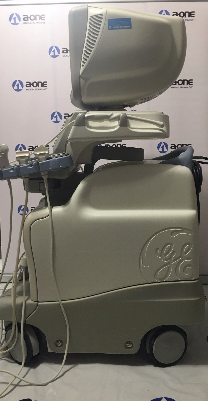 GE Logiq 9 Ultrasound System with 3.5C, E8C, 7L, 10L, and M12L Transducers DIAGNOSTIC ULTRASOUND MACHINES FOR SALE