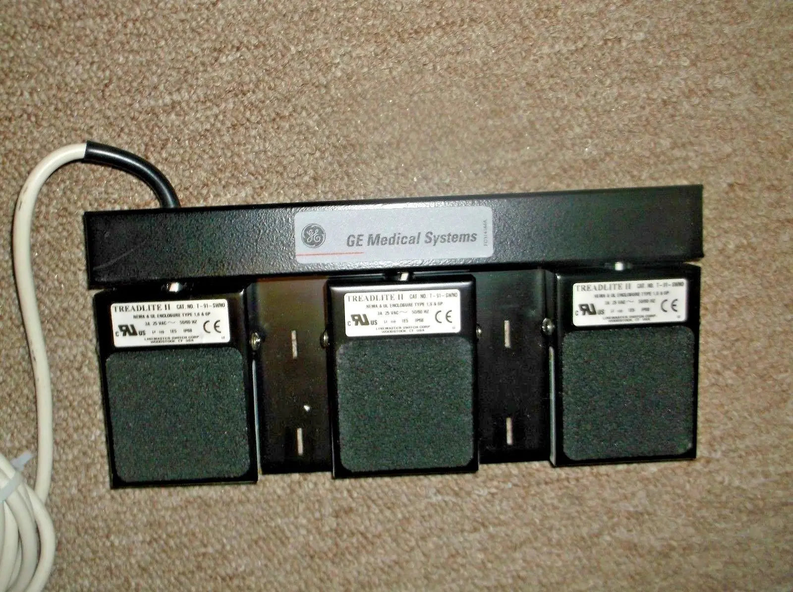 GE FB200952 Medical Ultrasound Foot Switch Pedal Unit For Vivid 7 System DIAGNOSTIC ULTRASOUND MACHINES FOR SALE