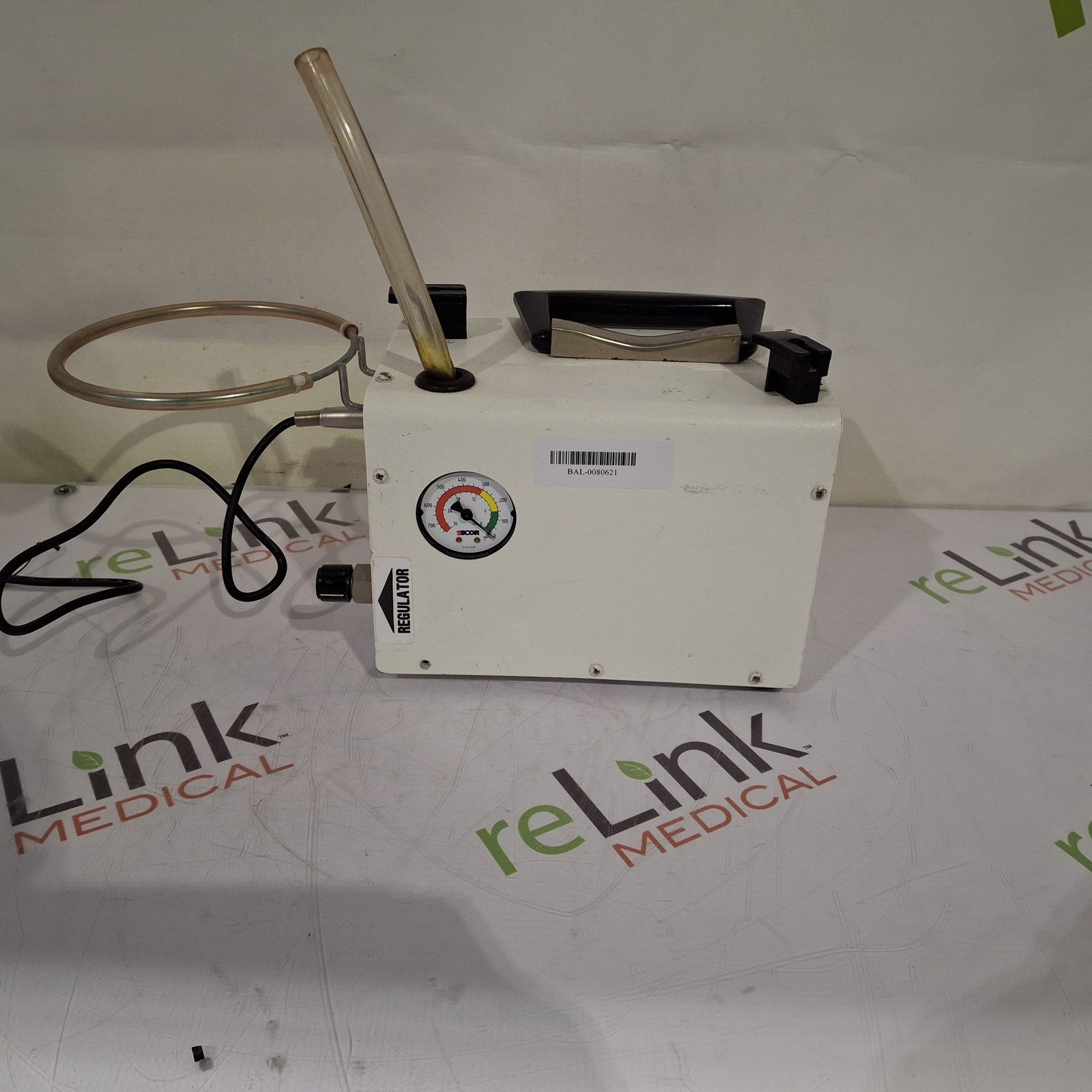 Armstrong Medical Industries, Inc. SSCOR/2500 Pump-Suction Portable