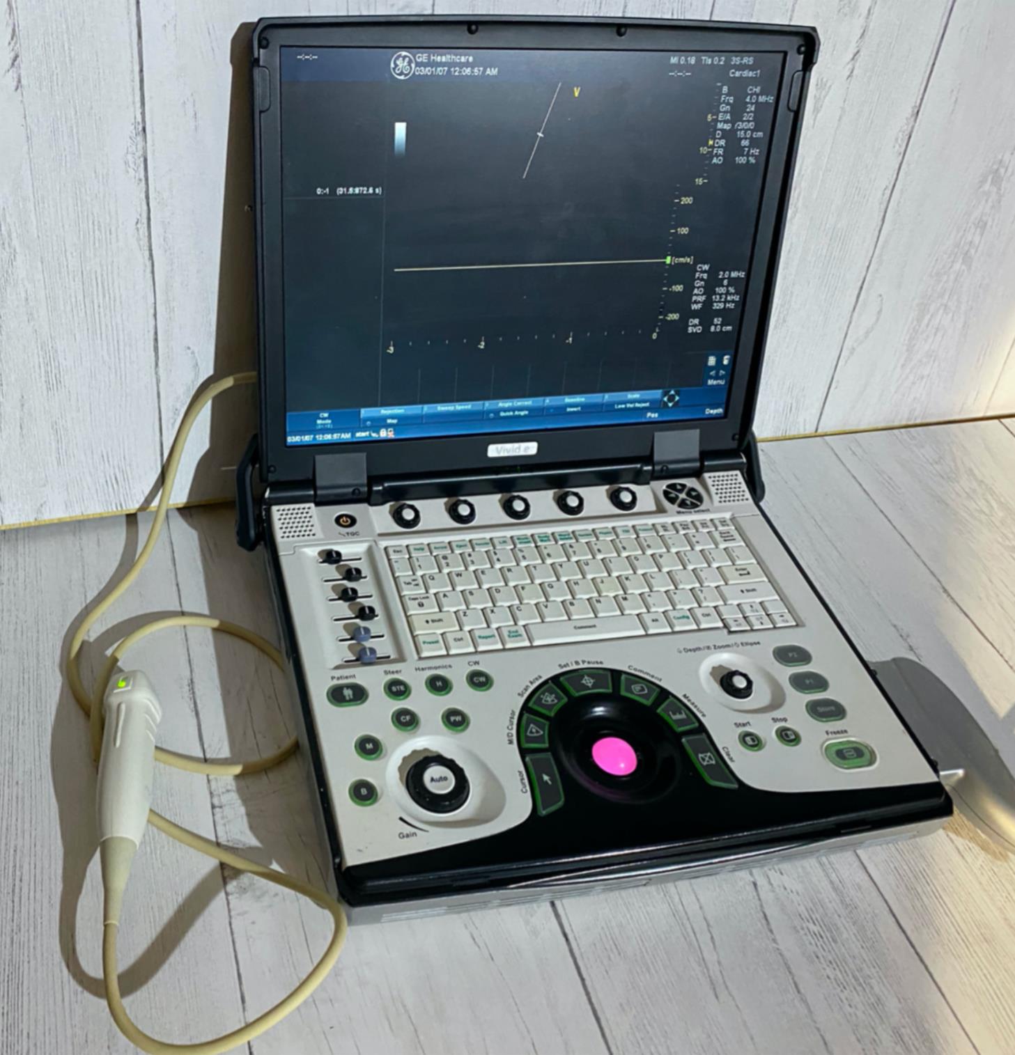 GE VIVID E Portable laptop Ultrasound with phased array probe and CW 2009 DIAGNOSTIC ULTRASOUND MACHINES FOR SALE