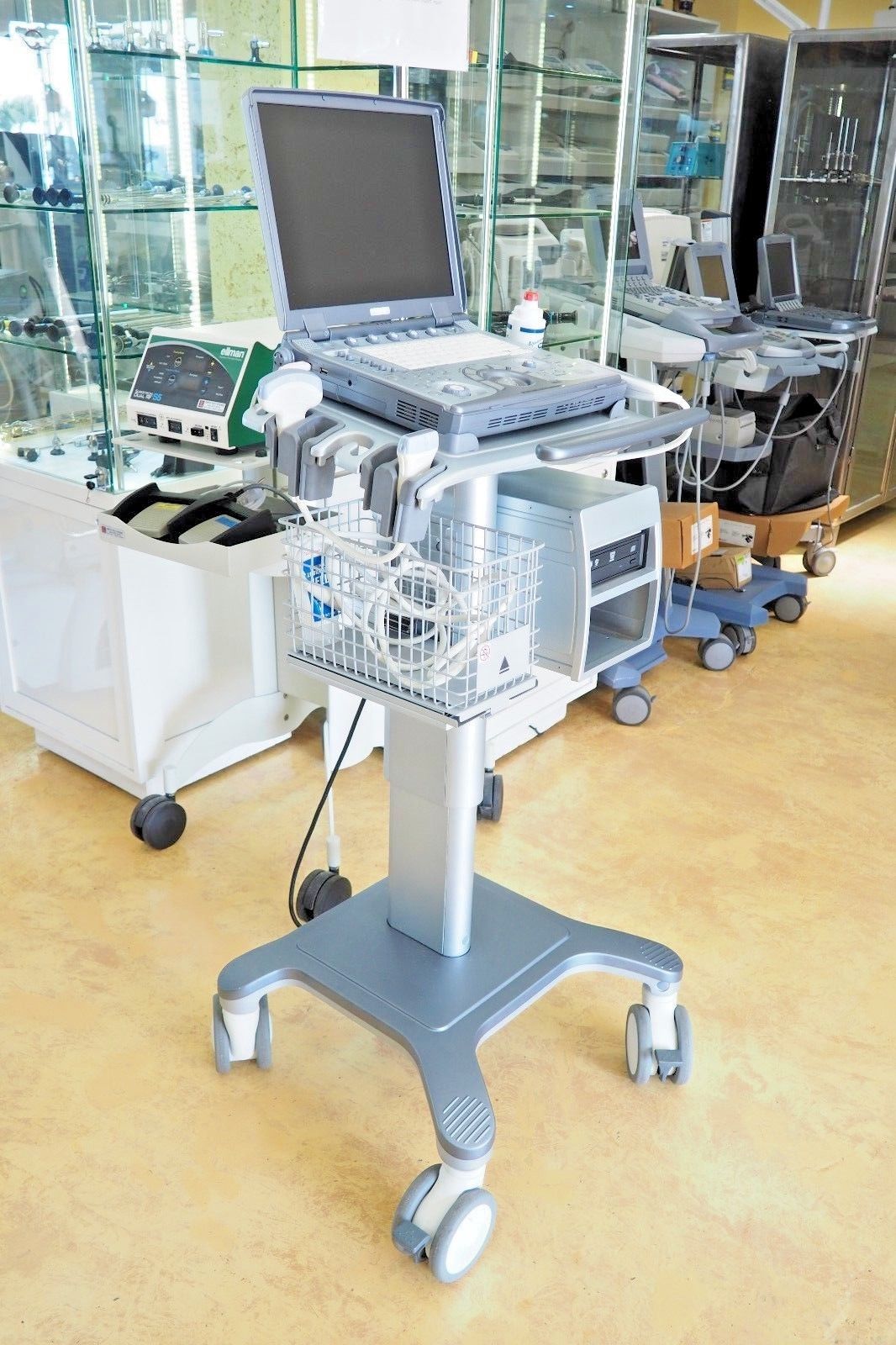 GE LOGIQ e 2011 Ultrasound with 2 Probes and Cart DIAGNOSTIC ULTRASOUND MACHINES FOR SALE