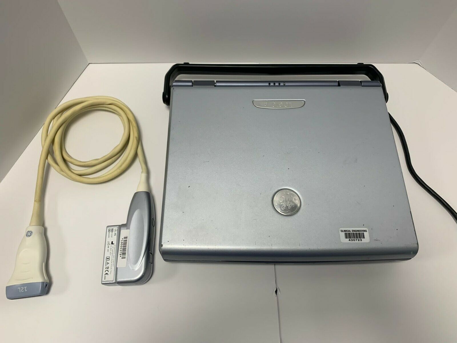 GE Logiq e Portable Ultrasound Machine System With 12L-RS DIAGNOSTIC ULTRASOUND MACHINES FOR SALE