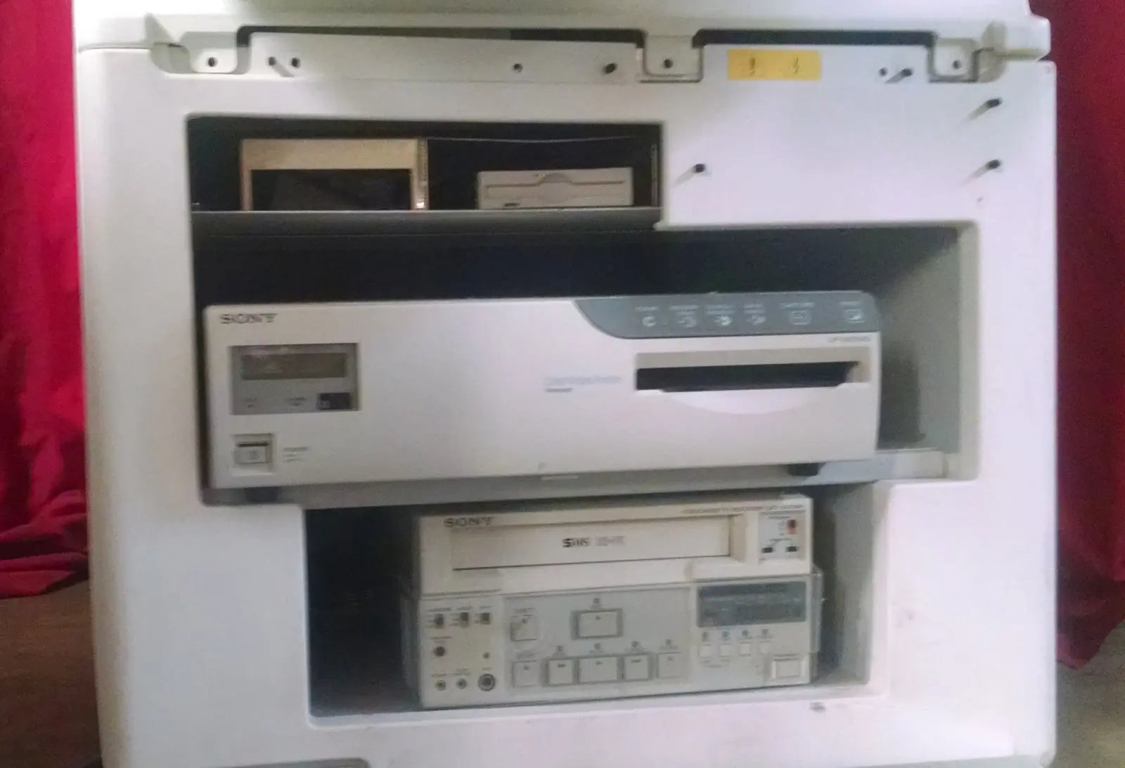 GE Logiq 700 Ultrasound System w/ Printer & Video Recorder-No Hard Drive, Probes DIAGNOSTIC ULTRASOUND MACHINES FOR SALE