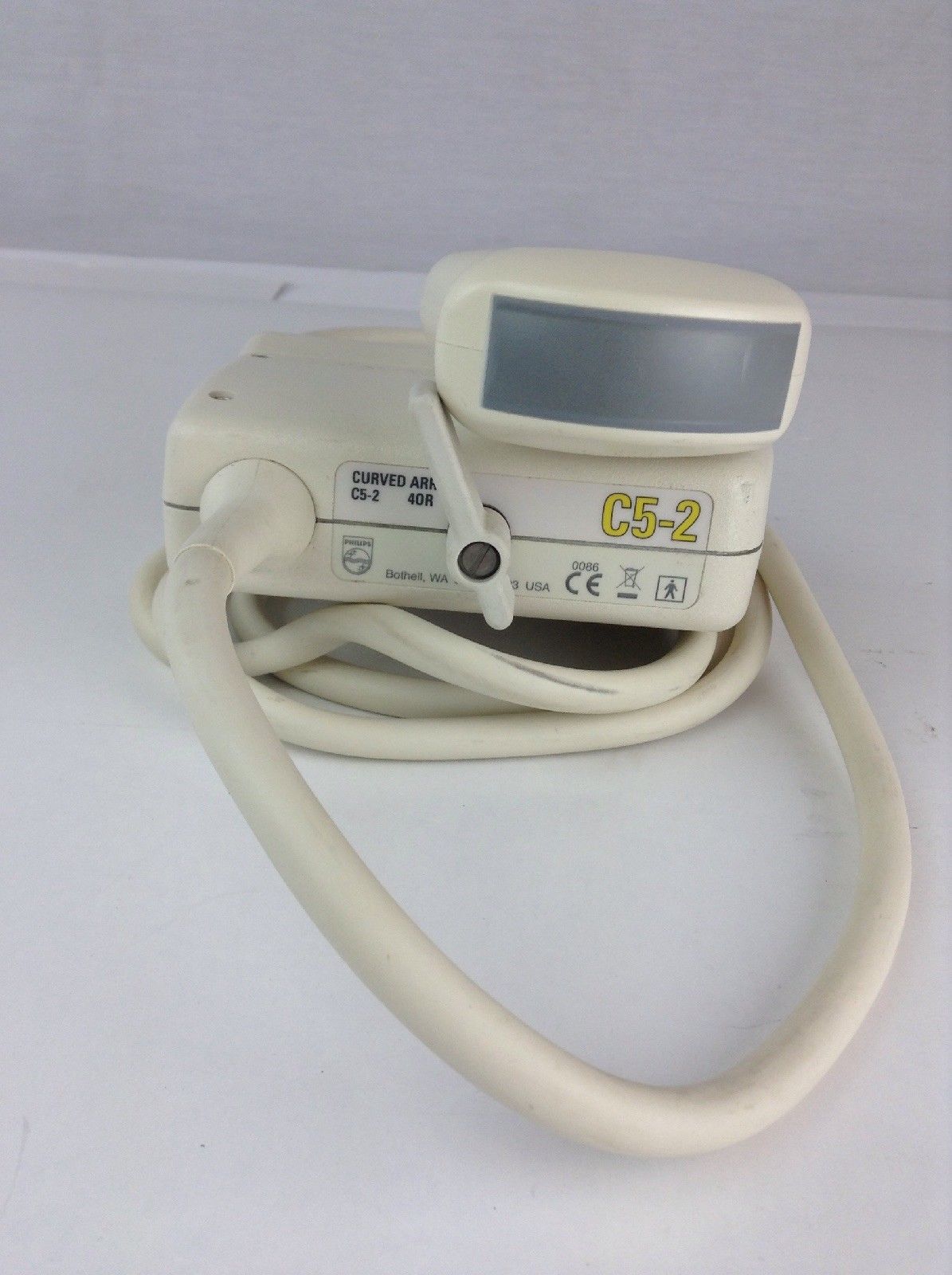 a medical device with a probe head on top of it