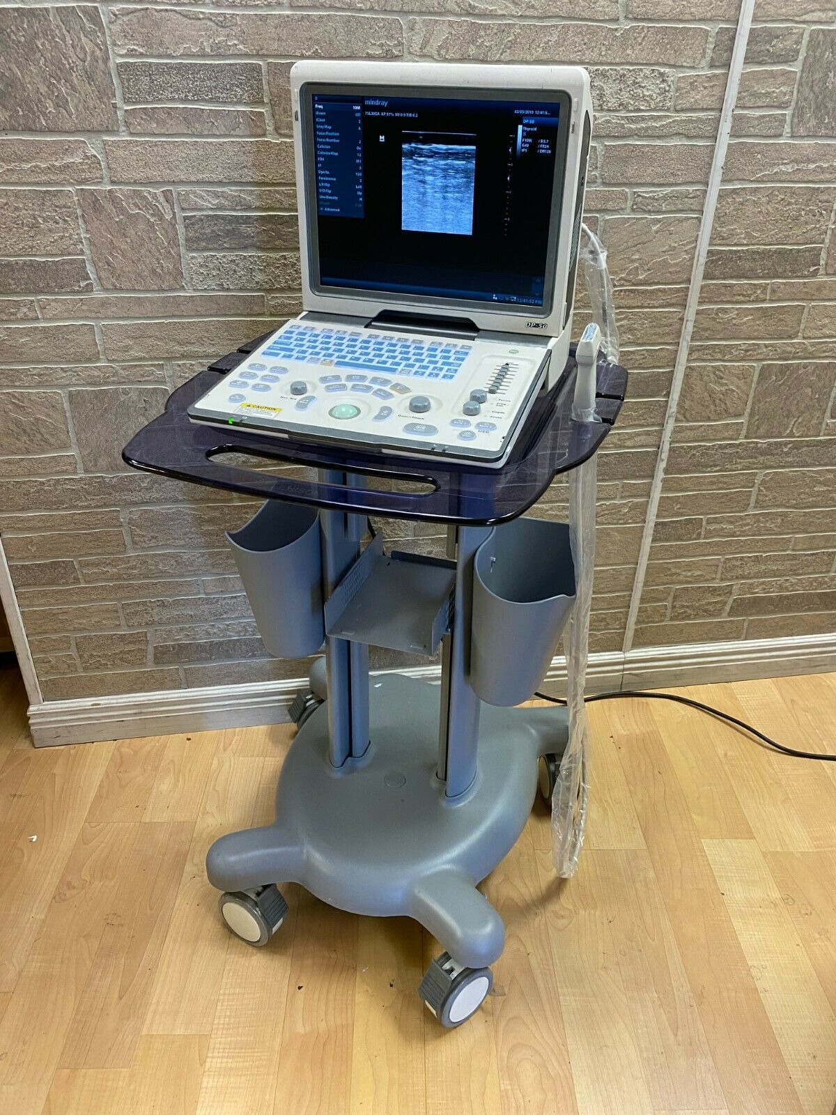 MINDRAY DP-50 PORTABLE ULTRASOUND WITH ONE CHOICE PROBE 1 YEAR WARRANTY DIAGNOSTIC ULTRASOUND MACHINES FOR SALE