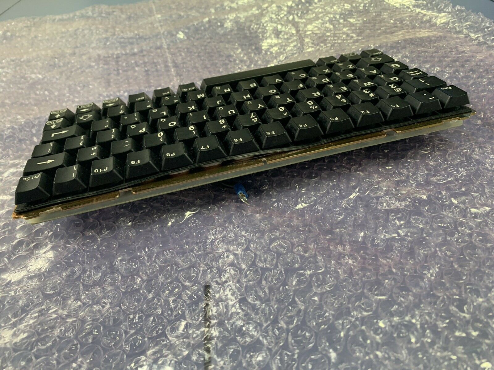 GE Vivid E9 Ultrasound Alphanumeric Keyboard P/N: 066E3201, 9395-00438-007/A DIAGNOSTIC ULTRASOUND MACHINES FOR SALE