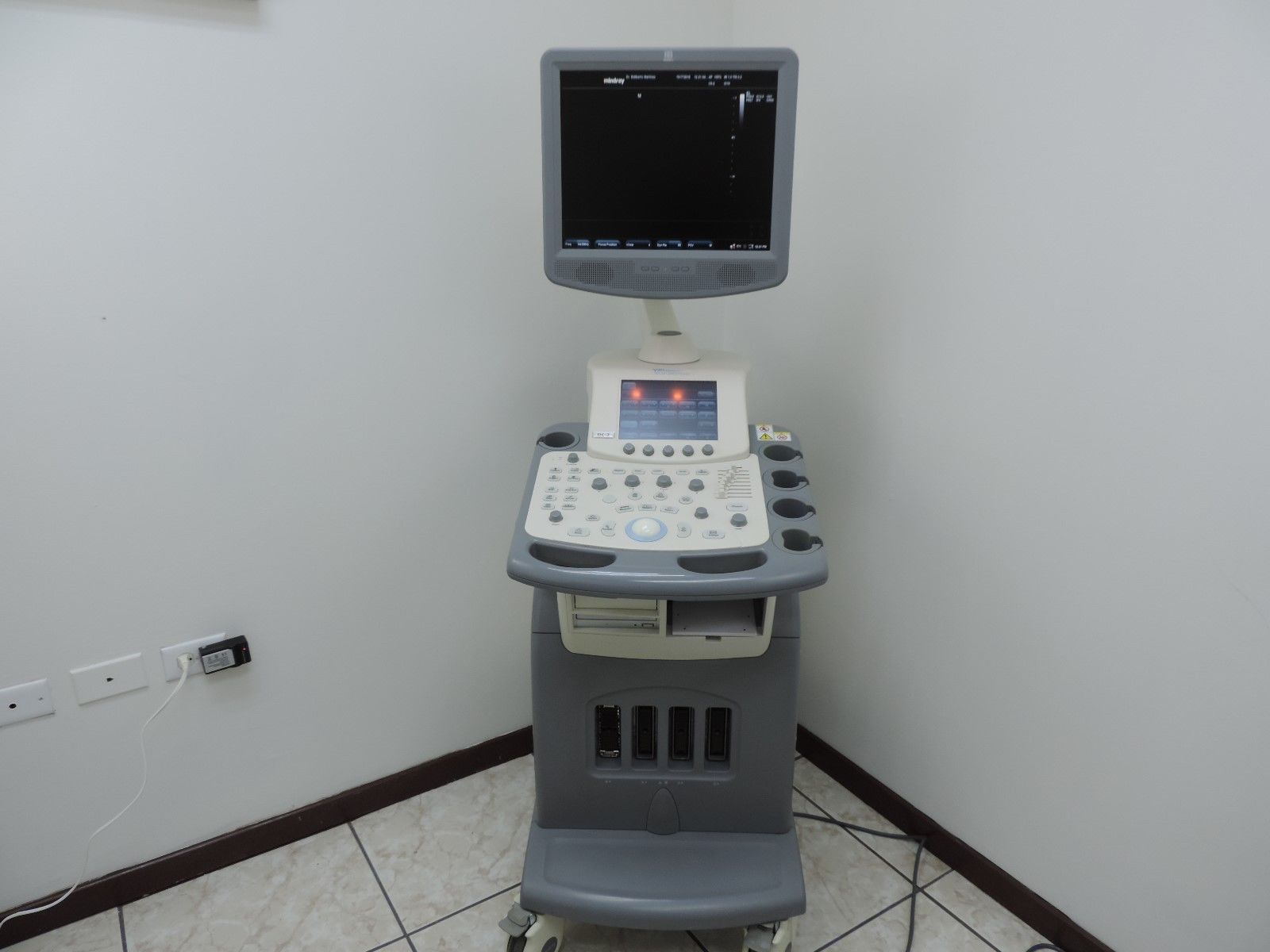 MindRay Diagnostic Ultrasound System DC7 DIAGNOSTIC ULTRASOUND MACHINES FOR SALE