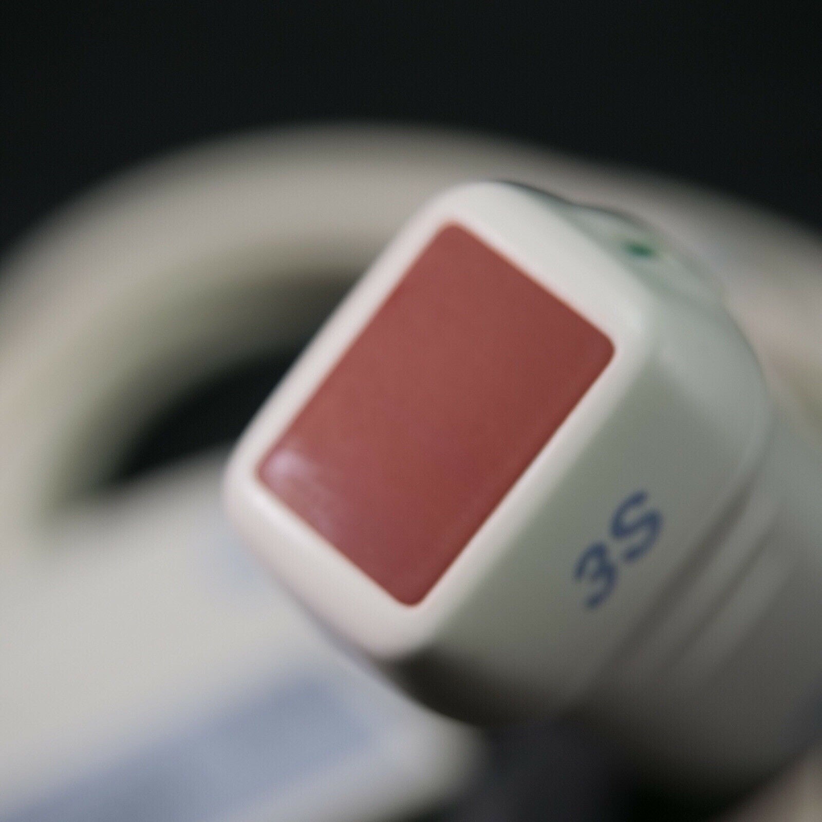 GE Logiq E Ultrasound System Version 5.. With CW option. Sector 3srs DIAGNOSTIC ULTRASOUND MACHINES FOR SALE